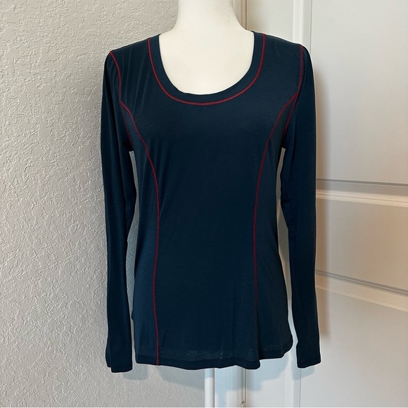 Women’s Fabletics Wool Base Layer Long-Sleeve Top - Picture 1 of 8